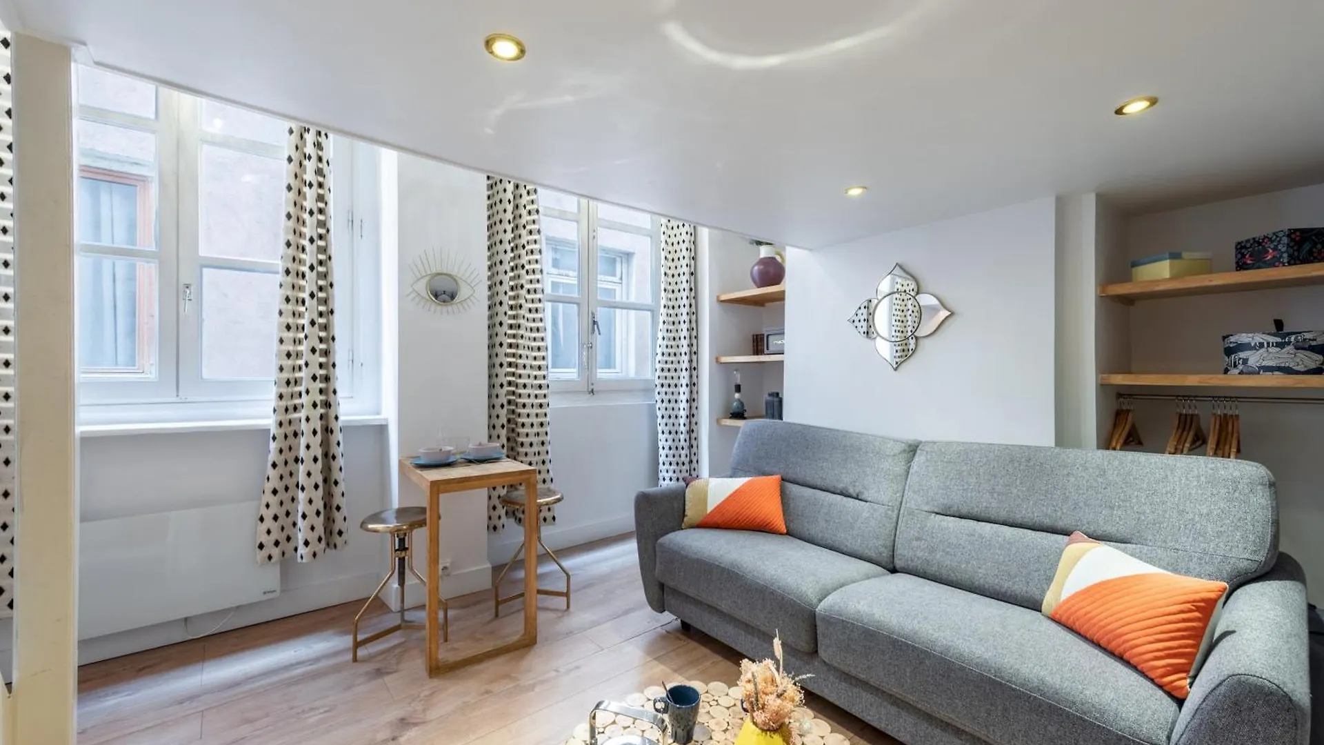 Le Cherubin - Appt En Pleins Coeur De Lyon contacts